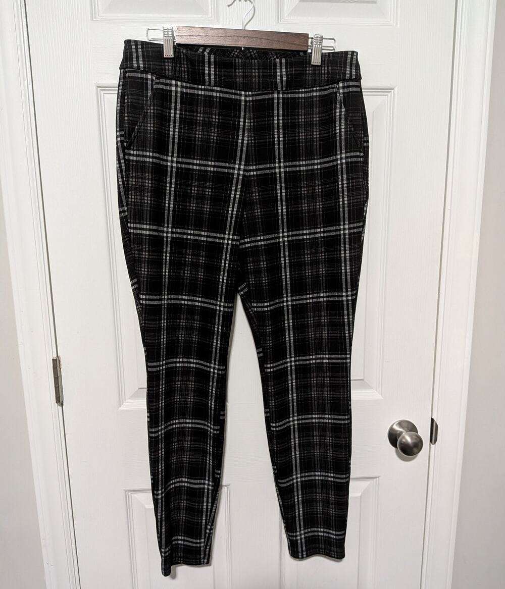SO Goods For Life Women's Plaid Ponte Leggings Size Large Black & White